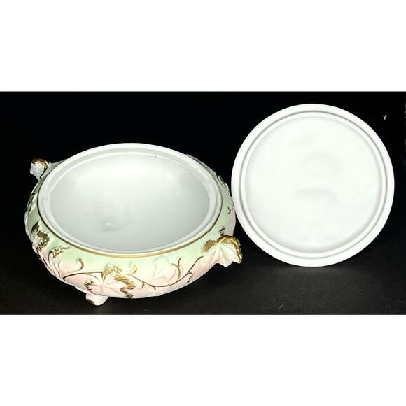 VTG Cherubs COVERED DISH Bisque Porcelain Footed Dresser Box Harp Horn Gold Pink - Picture 7 of 11